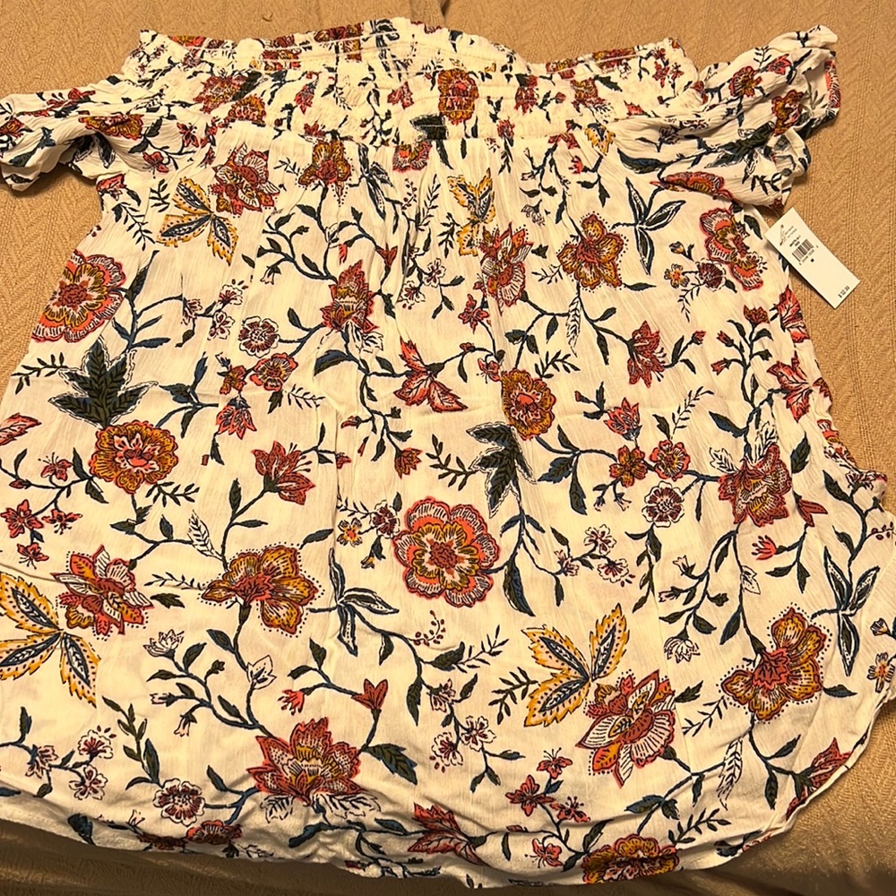Off the shoulder brand new old navy top